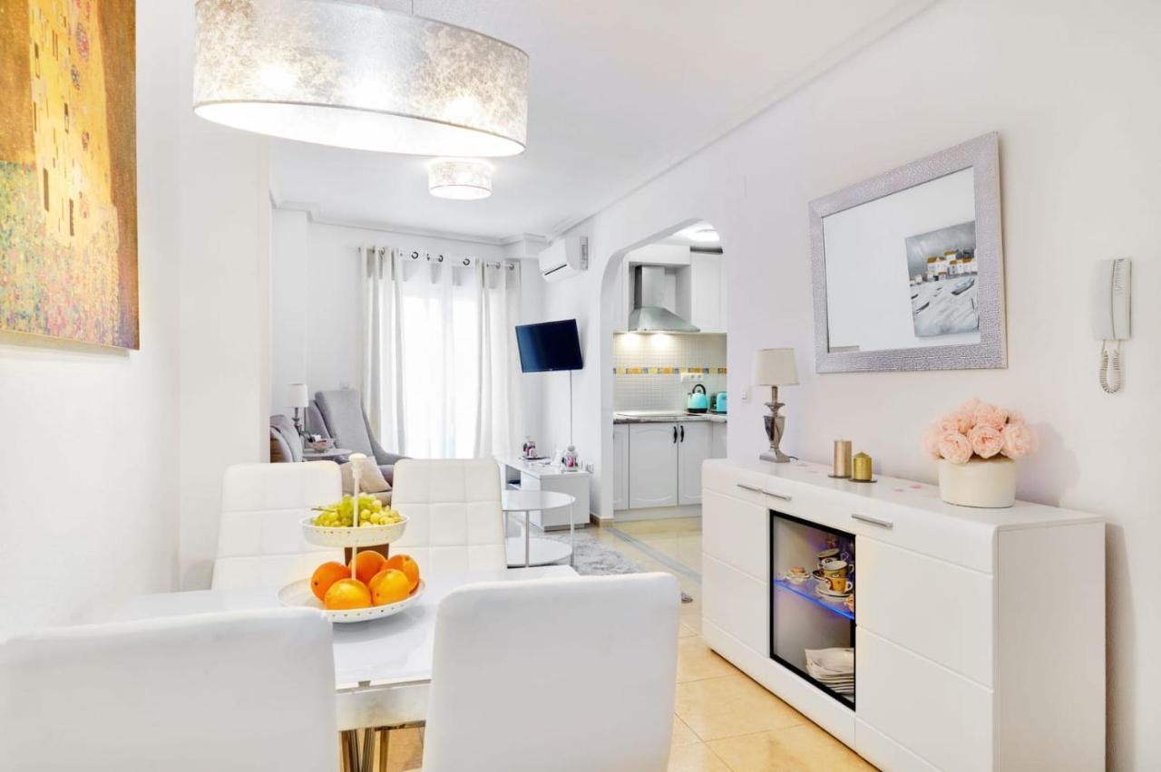 Almudena Playa Del Cura En Torrevieja Apartment Bagian luar foto