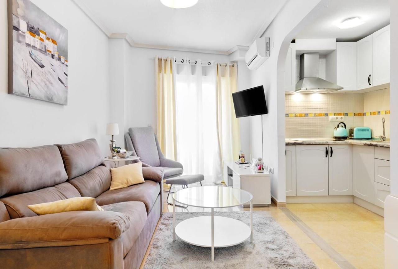 Almudena Playa Del Cura En Torrevieja Apartment Bagian luar foto